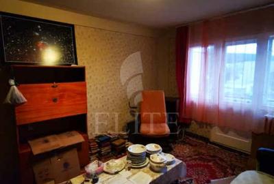 Apartament 4 camere în zona MC DONALDS - 1