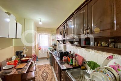 Apartament renovabil cu 4 camere decomandate, cu garaj,  zona Traian - 9