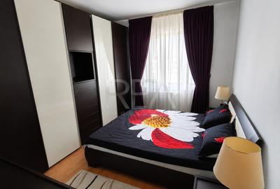 Apartament cu 3 camere decomandat, mobilat în Vitan