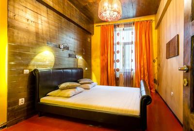 Apartament cu 2 camere semidecomandat, mobilat în Centrul Istoric