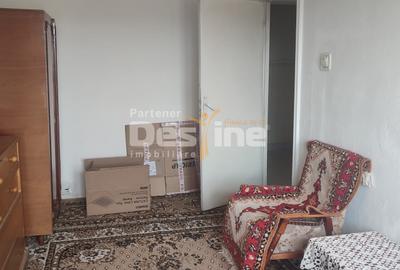 APARTAMENT CU 3 CAMERE IN ZONA MATERNA SITUAT LA ETAJUL 3 BLOC TURN - 12
