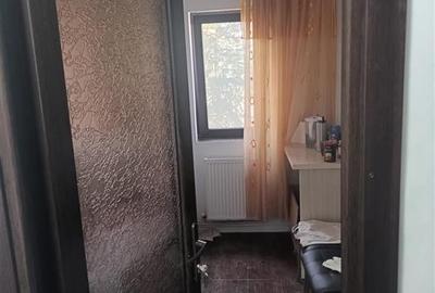 Apartament cu 2 camere semidecomandat, mobilat în Podu Roș