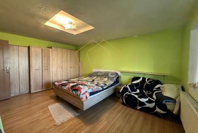 Apartament spatios cu 4 camere | Zona Sagului - 3