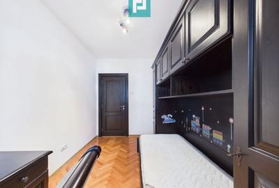 Apartament cu 3 camere decomandat, Str. Horia - 13