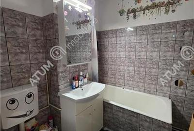 Apartament cu 3 camere decoamndate in zona Valea Aurie din Sibiu - 10