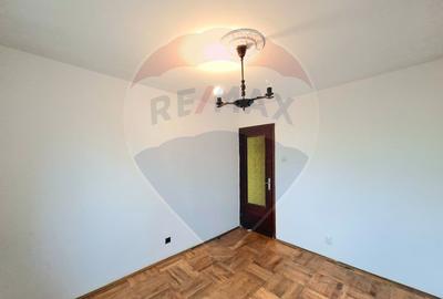 Apartament 3 camere | Zona Romanilor | Etaj 4/4 acoperiș cu țiglă - 8