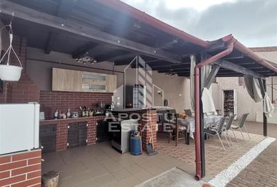 Casă individuală cu 5 camere în Șagului