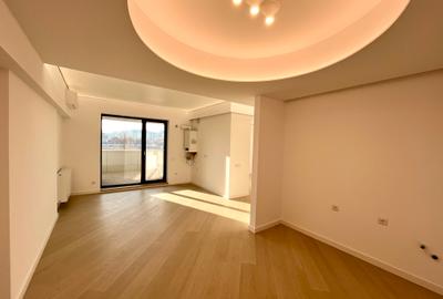 Apartament cu 3 camere decomandat în Exterior Est