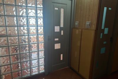 Inchiriez apartament 4 camere Soarelui 400 euro - 3