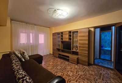 Apartament 3 camere de închiriat metrou Lujerului, Piața Veteranilor - 1