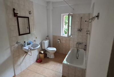 Casa Pucioasa, Judetul Dambovita - 5