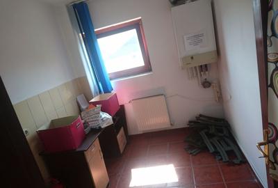 Inchiriere spatiu comercial parter de bloc ,suprafata 150 metri - 7