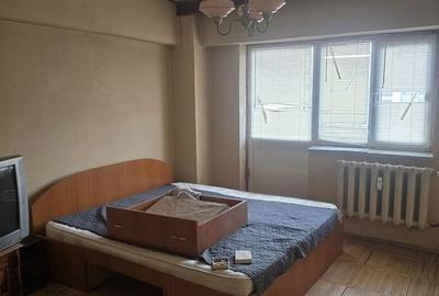 Vand  apartament 3 camere, et. 6/7, Calea Bucuresti, Piata Centrala - 4