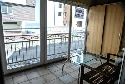 EXCLUSIVITATE - Apartament cu 3 camere în zona Vega Butoaie, cu vedere la lac - 12