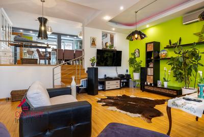 Casă individuală cu 8 camere în Pipera