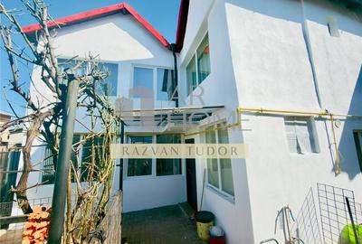 Casa 4 camere , semifinisata , cu beci , Ploiesti ,zona centrala - 12