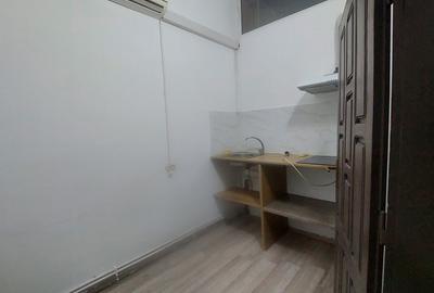 Spatiu comercial - briouri de inchiriat zona Ampoi 3 - 4