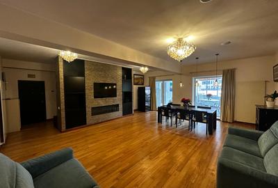 Apartament cu 4 camere decomandat în Herăstrău