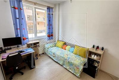 Apartament de vanzare in Sibiu - 3 camere, balcon, parcare - zona buna - 15