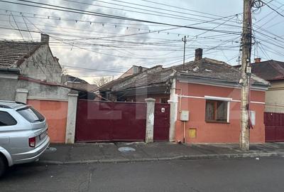 Oportunitate ! Casa de 55 mp utili ,teren  194 mp , zona P-ta Abator ! - 1