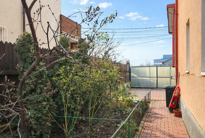 Casa spatioasa P+1+pod, zona Metrou Aparatorii Patriei – curte 190 mp teren - 10