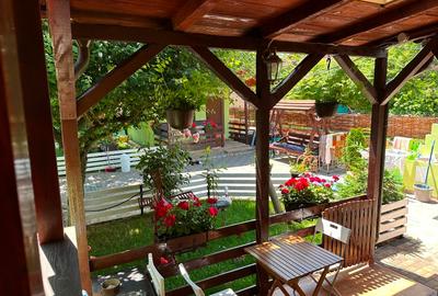 Casă de vânzare în Costinești. Casa se vinde cu tot cu mobila, electrocasnice. - 1