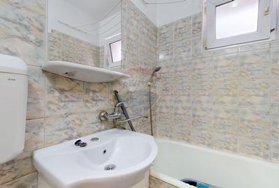 De vânzare: 2 camere, baie cu geam, etaj 2 - 7