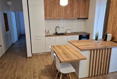 Apartament cu 2 camere semidecomandat, mobilat în Giroc