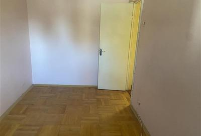 Apartament 4 camere , zona cartier Sud , et 1 , 60 mp , liber - 7
