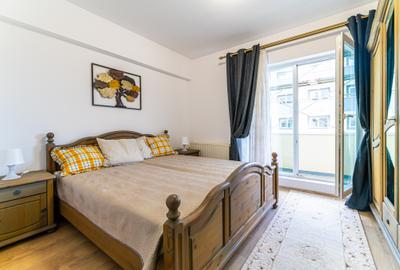 Apartament cu 2 camere decomandat, mobilat în Central