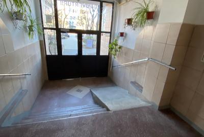 Uverturii, apartament 3 cam   1983 - 12