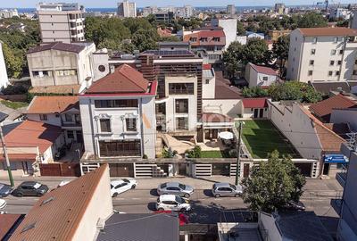 Vila cu piscina si lift ultracentral Constanta