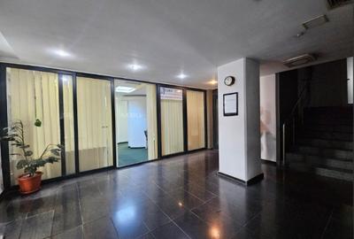 Bd Mamaia, spatiu birouri, amenajat, mobilat - 10