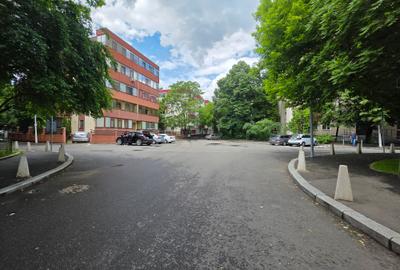 Apartament cu 2 camere decomandat în Berceni