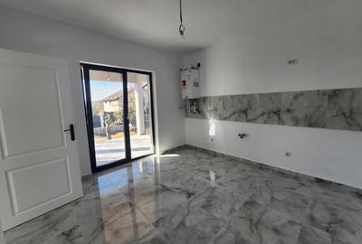 Casă individuală cu 3 camere în Miroslava