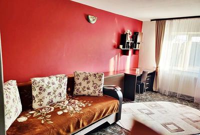 Apartament cu 2 camere decomandat, mobilat în Sud