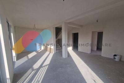 Duplex, 3 dormitoare, terasă 25mp-Dezmir - 4