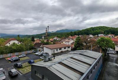Apartament cu 2 camere decomandat în Răcădău
