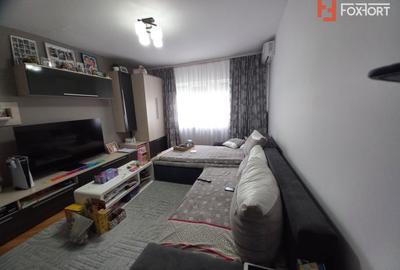 Apartament cu 3 camere de vanzare in zona Lipovei - 1