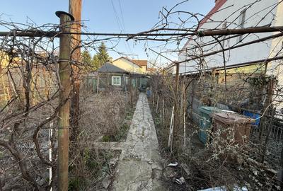 Casa demolabila/renovabila langa Lacul Grivita - 1