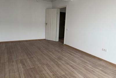 Apartament cu 3 camere decomandat în Berceni