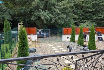 Casă cu 5 camere în Eșelnița