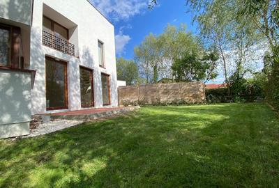 Apartament deosebit cu curte proprie si 2 locuri de parcare - 2