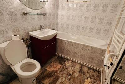 DE VANZARE APARTAMENT 3 CAMERE SI GARAJ - 2