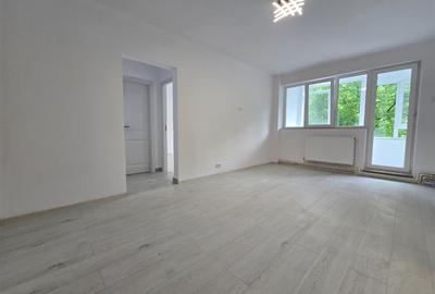 Etaj 2 - Tatarasi Str. Stejar, 2 camere model cu geam la baie, liber - 1