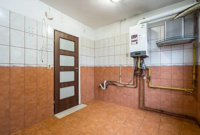 Vânzare Apartament 3 camere de – Pajura, etajul 2 din 3 - 4