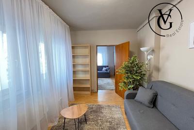 Apartament cu 3 camere nedecomandat, mobilat în 13 Septembrie