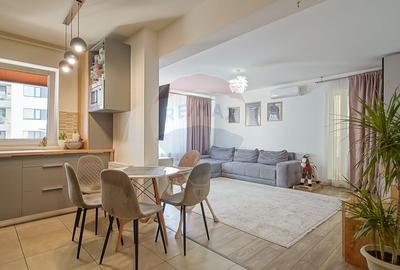 Apartament cu 2 camere și boxă de vânzare la Top City în Tractorul - 1