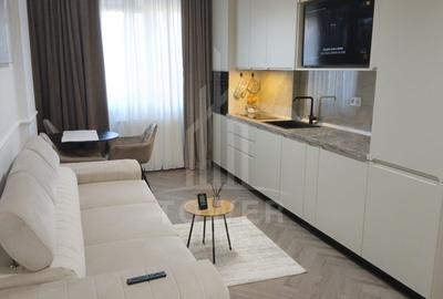 Apartament cu 3 camere decomandat, mobilat în Mihai Viteazul