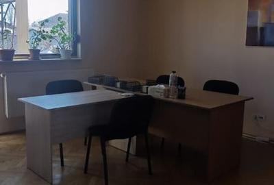 Cașin, Apartament 5 camere, renovat recent, birouri - 18